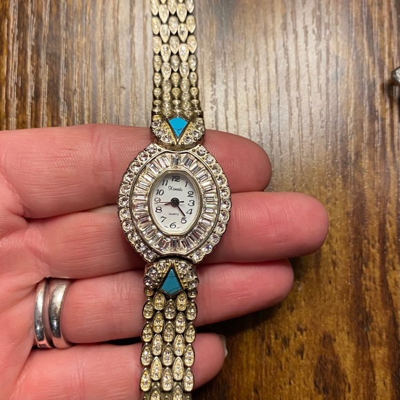 ⭐️⭐️HOST PICK⭐️⭐️VINTAGE crystal studded watch - Picture 3 of 5